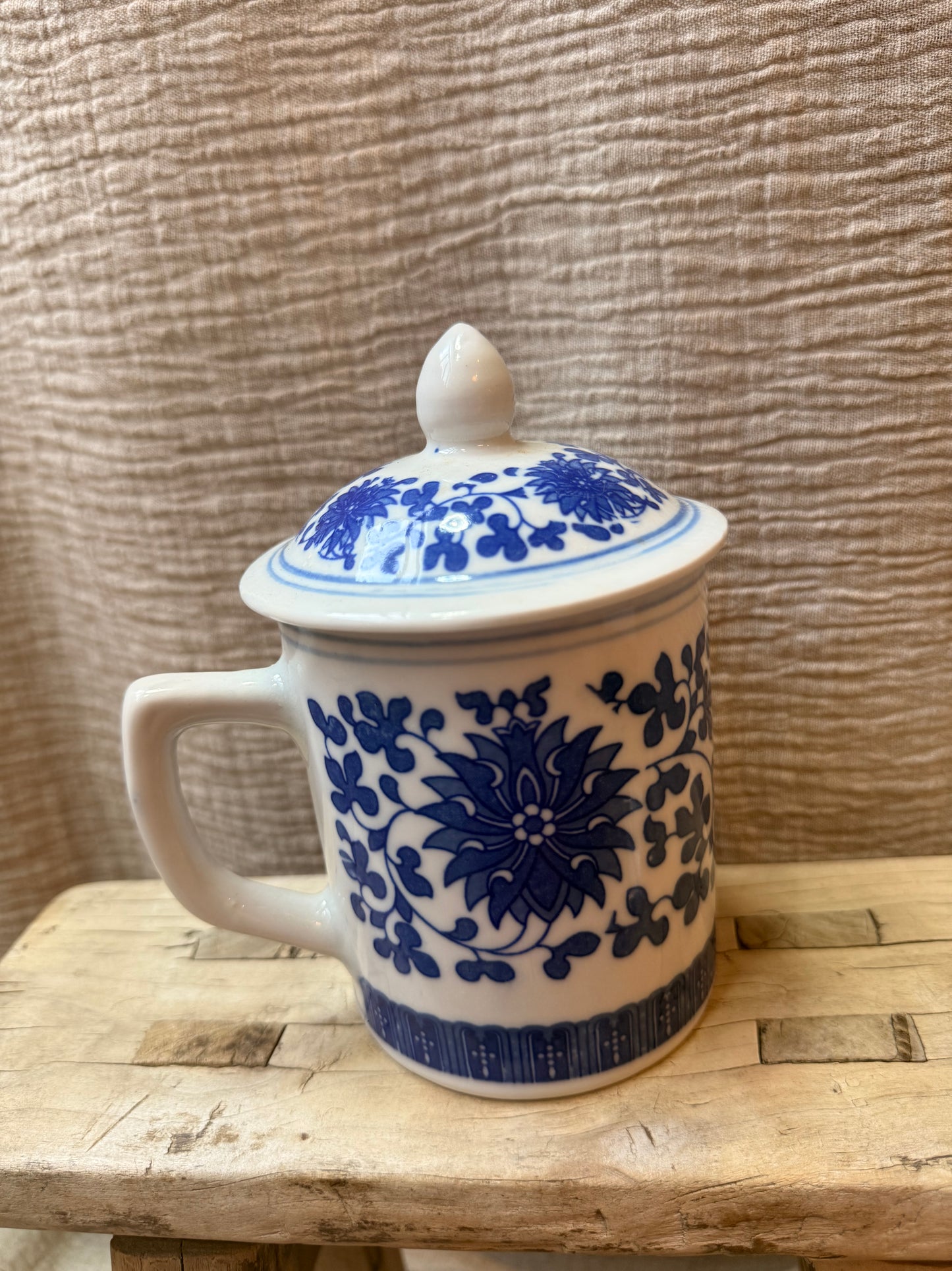 Floral blue and white Mug Candle