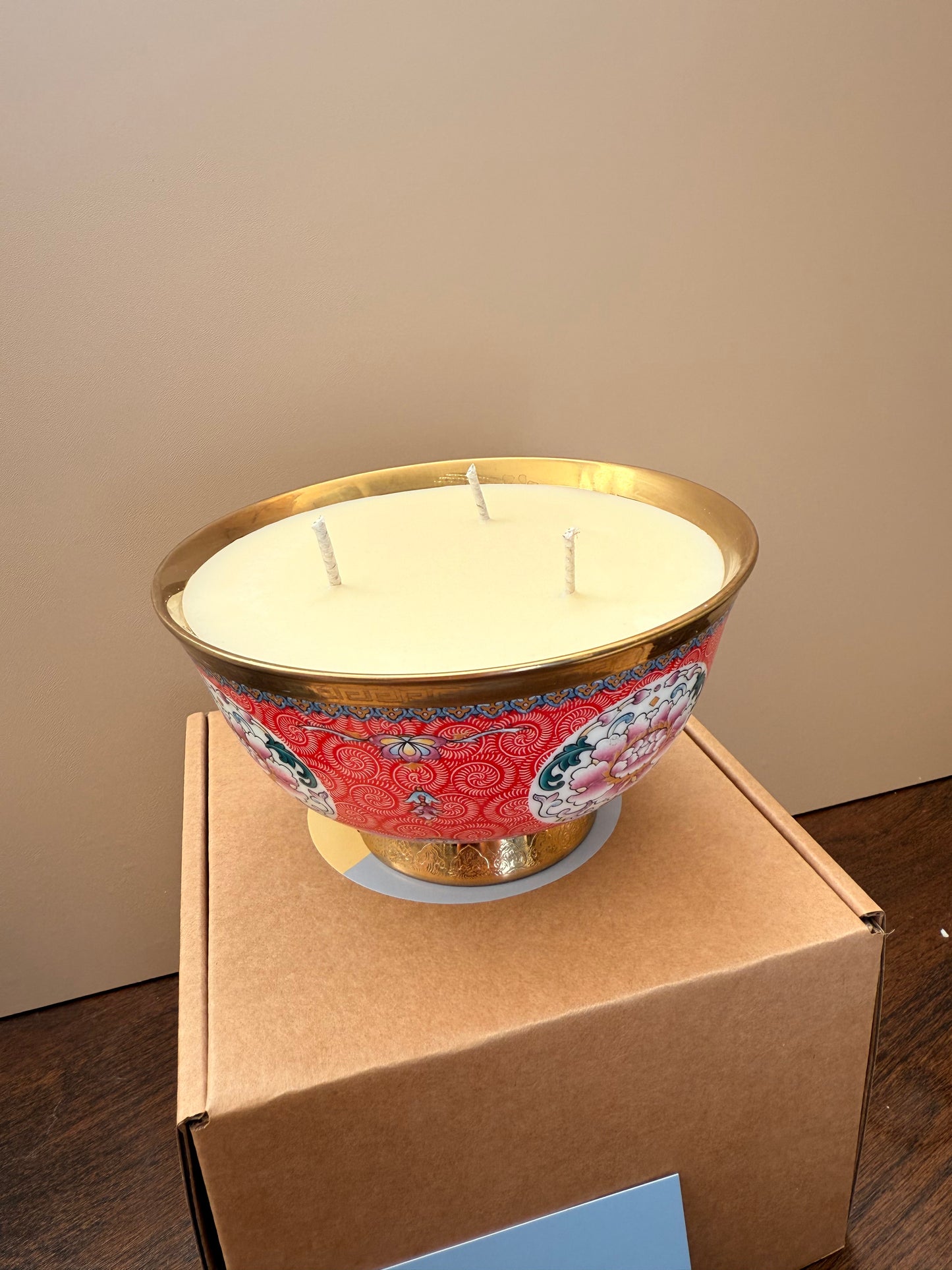 Red and gold 3 wicks bowl candle