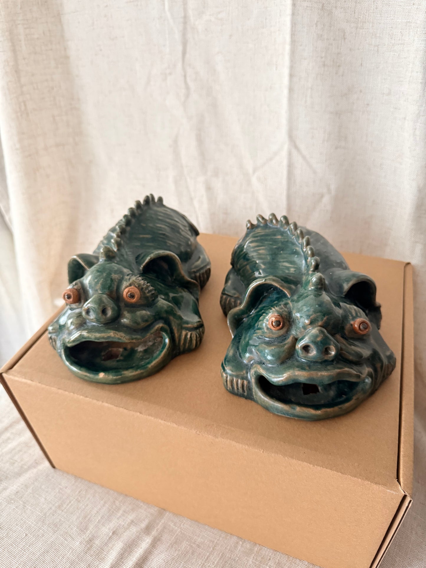 Foo dog / lion green glazed figurine