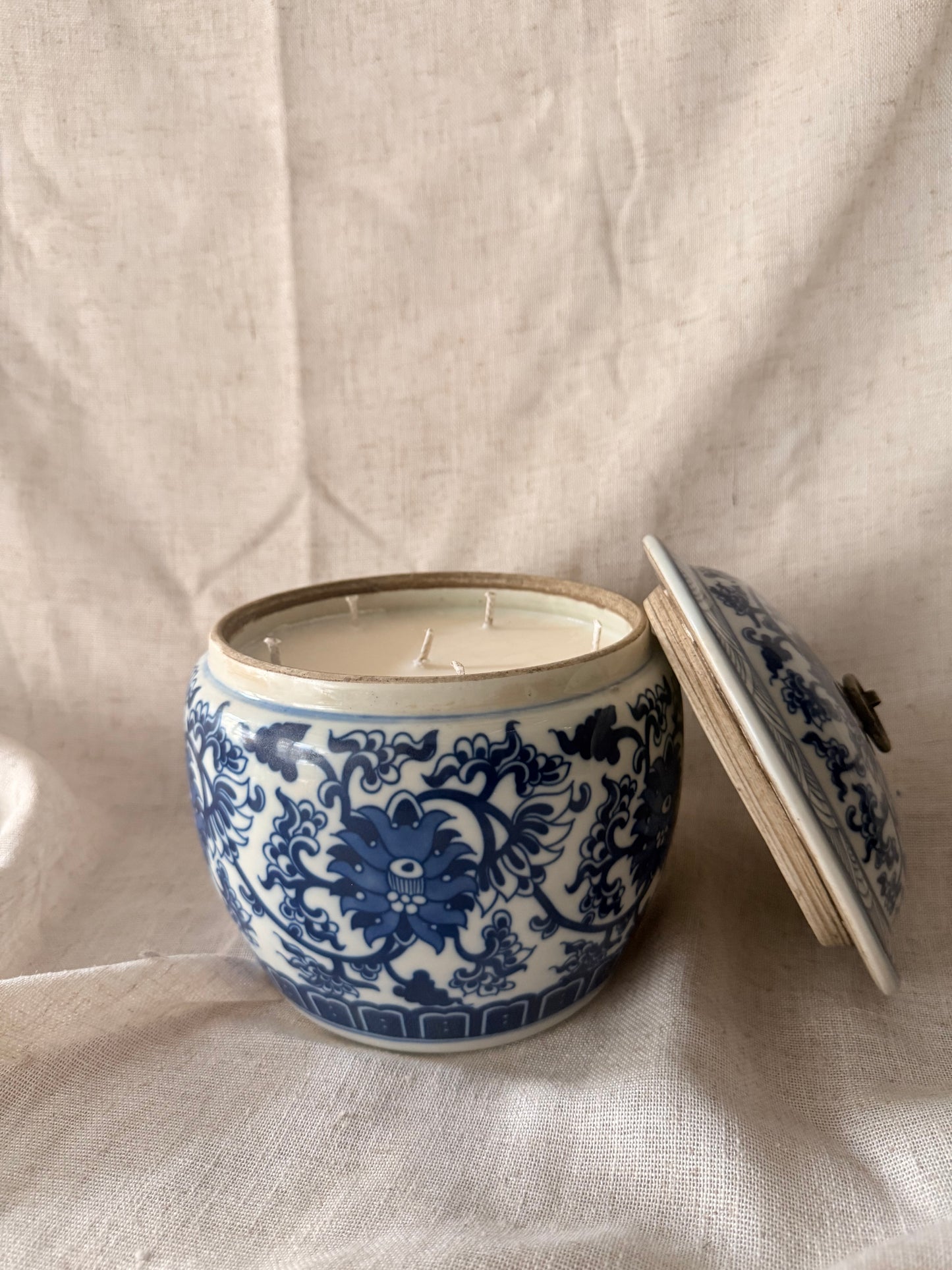Porridge Jar floral blue and while large Candle