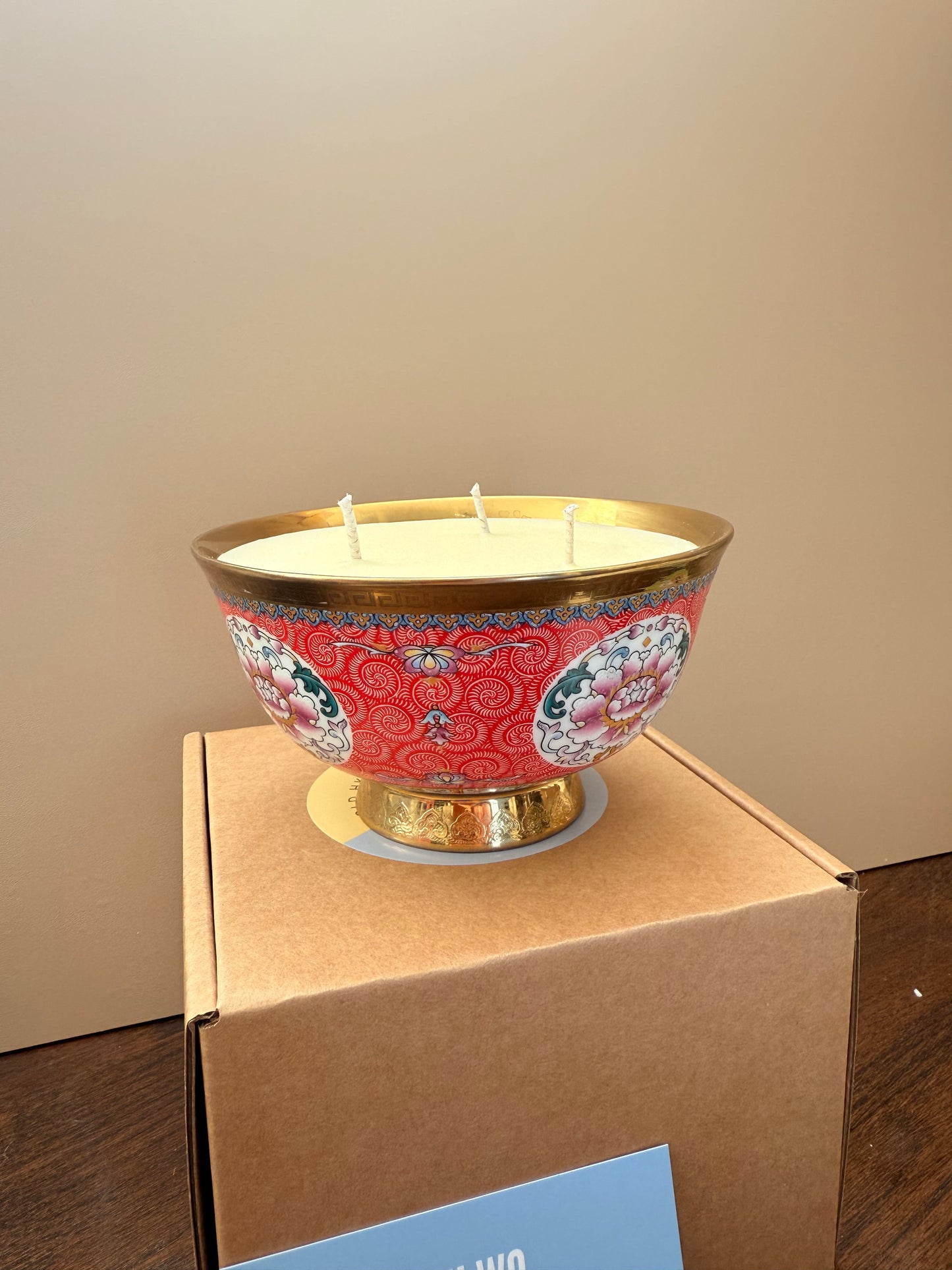 Red and gold 3 wicks bowl candle