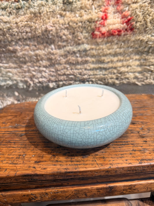 Green flat cracked vessel 3 wicks candle
